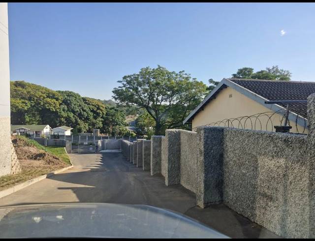 2 BEDROOM COMPLEX FOR SALE IN MALVERN